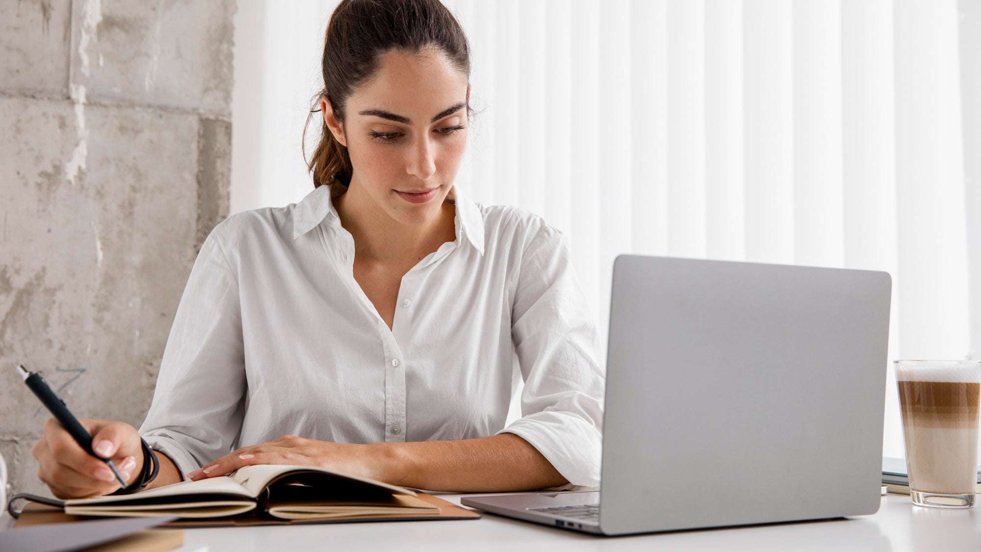 Diplomado Método N.E.S.® Sana desde la Raíz — formación online con Claudia Sasmay